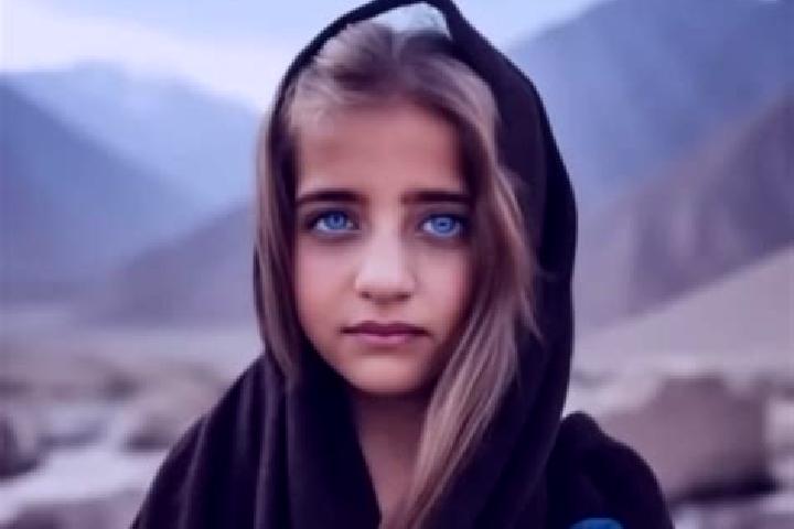 Eva, 31, a red blue-eyed middle eastern companion based in Premia de Mar. Offering Roleplay, A-Level, Overnight, Party Girl. Available for incall and outcall...