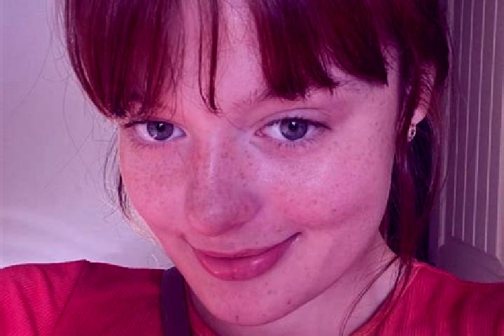 Eva, 31, a red brown-eyed european companion based in Onigo. Offering Travel Companion, Dinner Date, Roleplay. Available for incall and outcall, day and even...