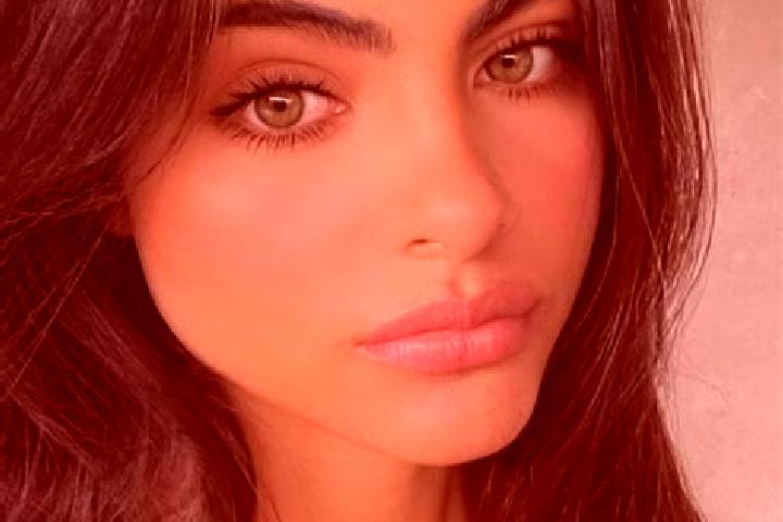 Eva, 32, a brunette dark-eyed middle eastern companion based in Okino-Klyuchi. Offering OWO, Deep French Kissing, Girlfriend Experience. Available for incall...