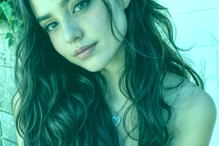 Eva, 33, a auburn amber-eyed middle eastern companion based in Posta Fibreno. Offering Roleplay, Striptease. Available for incall and outcall, overnight book...