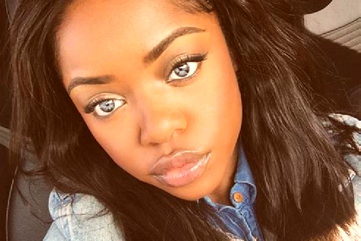 Eva, 33, a auburn blue-eyed ebony companion based in Kalaoa. Offering Massage, Striptease, OWO. Available for incall and outcall, overnight bookings available.