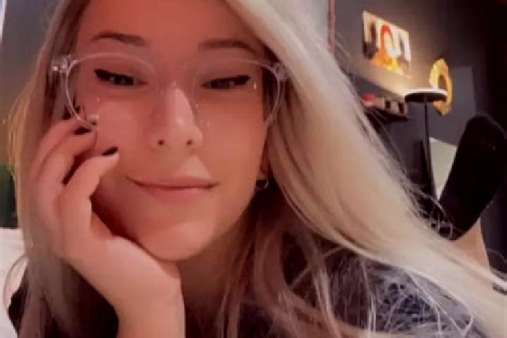Eva, 33, a black amber-eyed european companion based in Ruda nad Moravou. Offering Girlfriend Experience, Overnight, 69, Roleplay. Available for incall and o...