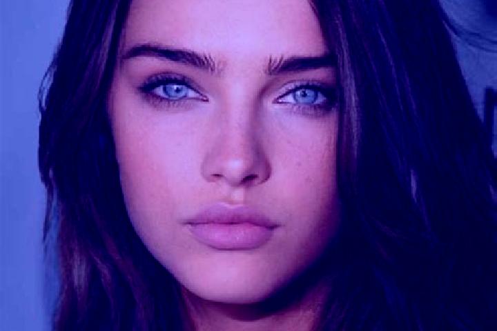 Eva, 33, a brunette grey-eyed ebony companion based in Korytna. Offering 69, CIM, GFE, Girlfriend Experience. Available for incall and outcall, overnight boo...