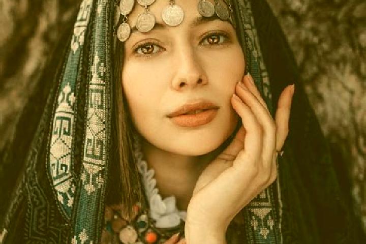 Eva, 33 — Escort in Rud Avar, Iran