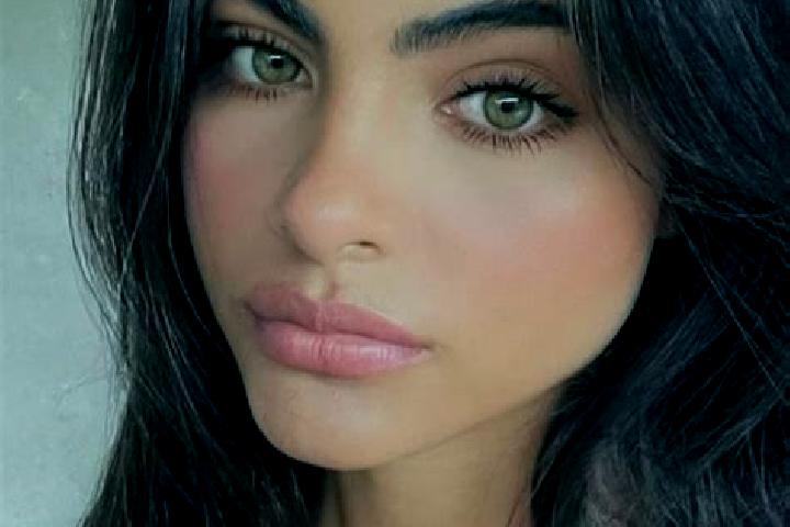 Eva, 34, a black hazel-eyed european companion based in Pietre. Offering GFE, OWO, Striptease, A-Level. Available for incall and outcall, overnight bookings ...