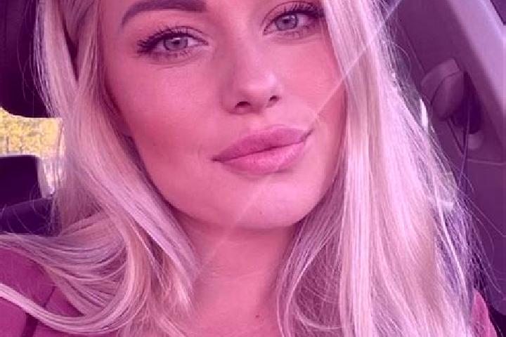 Eva, 34, a blonde hazel-eyed mediterranean companion based in Presidente Alves. Offering OWO, Deep French Kissing, BDSM. Available for incall and outcall, da...