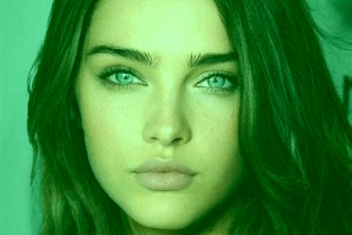 Eva, 34, a brunette dark-eyed mixed companion based in Modigliana. Offering Fetish, Travel Companion. Available for incall and outcall, overnight bookings av...
