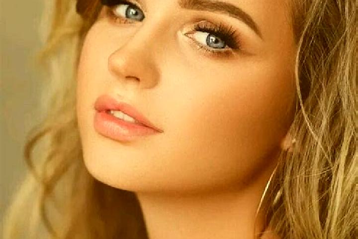 Eva, 34, a dark blonde blue-eyed caribbean companion based in Teliamura. Offering Party Girl, Overnight, Girlfriend Experience, A-Level. Available for incall...