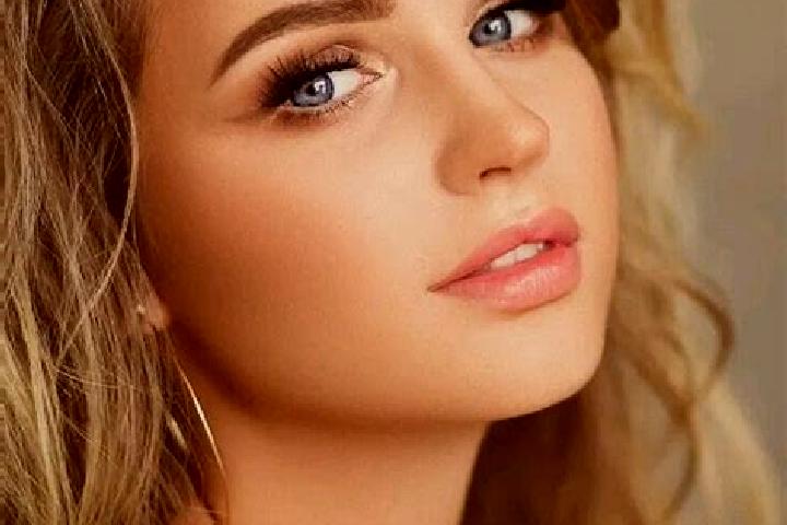 Eva, 34, a dark blonde blue-eyed slavic companion based in Herouvillette. Offering CIM, Tantra, Striptease, Girlfriend Experience. Available for incall and o...