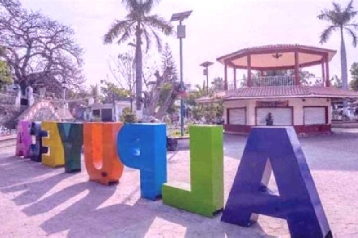 Eva, 34 — Escort in Alpuyeca, Mexico