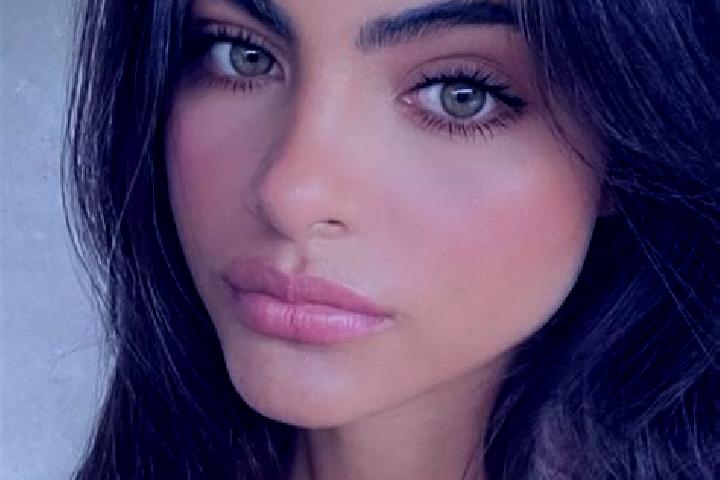 Eva, 35, a black hazel-eyed caucasian companion based in Adelberg. Offering A-Level, Massage, Couples. Available for incall and outcall, overnight bookings a...