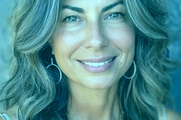 Eva, 35, a brunette grey-eyed middle eastern companion based in Suelek. Offering Tantra, 69, Massage. Available for incall and outcall, overnight bookings av...