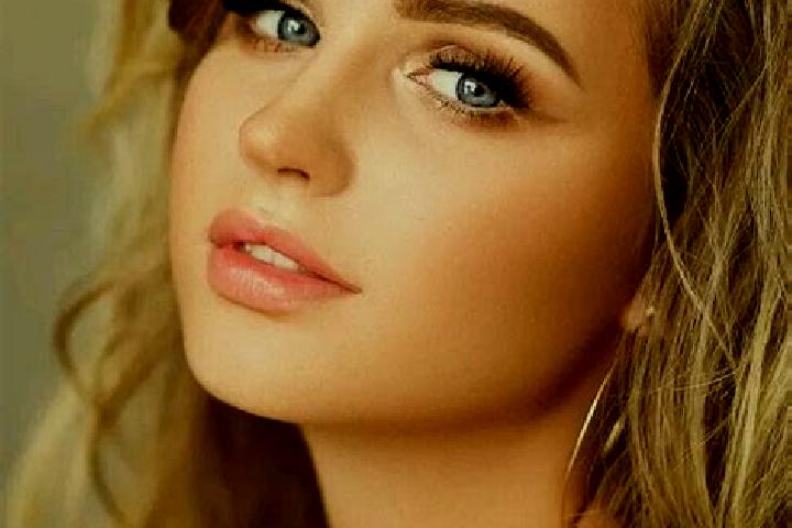 Eva, 35, a dark blonde blue-eyed middle eastern companion based in Kalein. Offering Travel Companion, Prostate Massage, Tantra, OWO. Available for incall and...