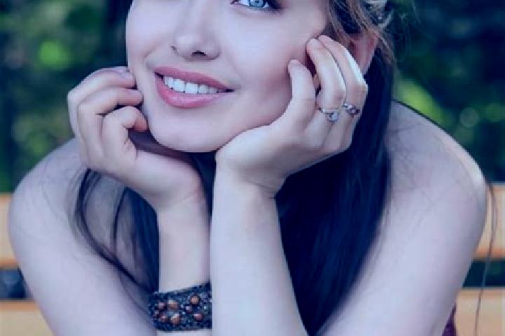 Eva, 35, a red blue-eyed asian companion based in Umbultanjung. Offering Striptease, Deep French Kissing, Travel Companion. Available for incall and outcall,...