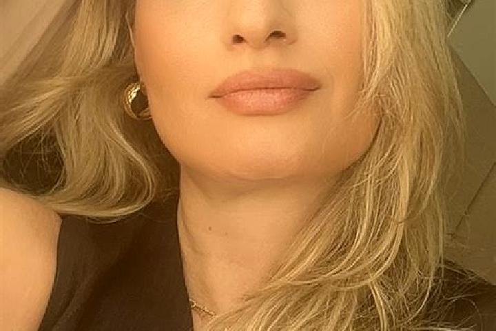 Eva, 35 — Escort in Ambierle, France