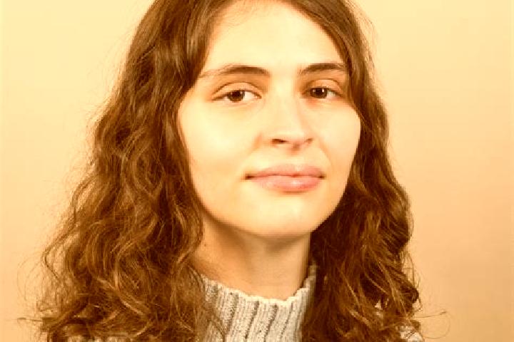 Eva, 35 — Escort in Fennell Bay, Australia