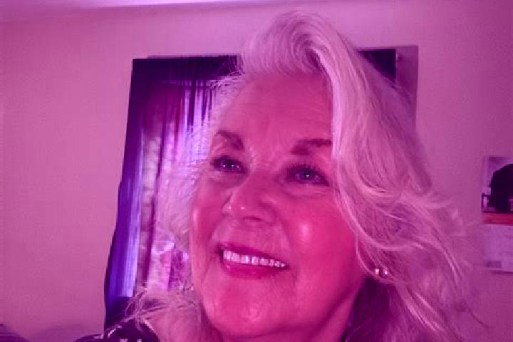 Eva, 35 — Escort in Valley View, United States