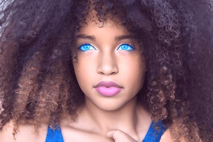 Eva, 36, a black blue-eyed mixed companion based in Coronel Murta. Offering GFE, Massage, 69. Available for incall and outcall, overnight bookings available.