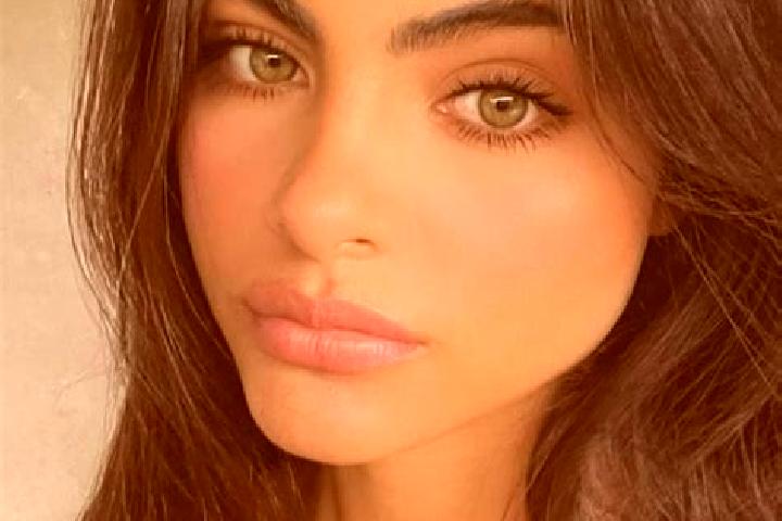 Eva, 36, a brunette green-eyed mixed companion based in Bave. Offering Deep French Kissing, BDSM, Massage. Available for incall and outcall, day and evening ...