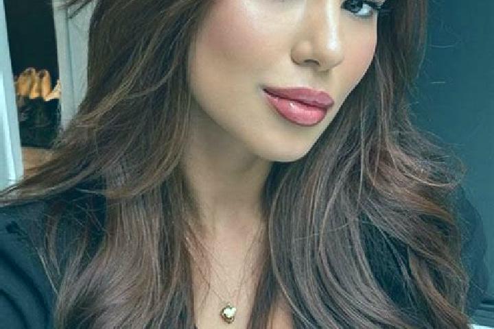 Eva, 36, a chestnut brown-eyed asian companion based in Empesos. Offering Domination, Fetish, Party Girl. Available for incall and outcall, overnight booking...