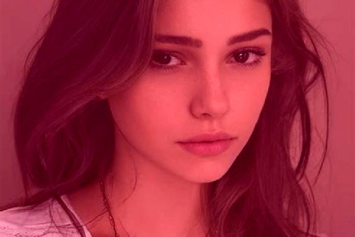 Eva, 36, a chestnut grey-eyed slavic companion based in Xiaolin. Offering CIM, Prostate Massage. Available for incall and outcall, day and evening dates.