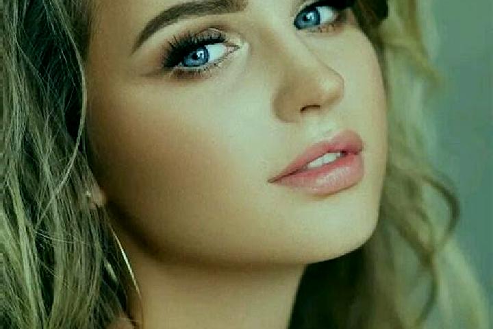 Eva, 36, a dark blonde blue-eyed european companion based in Dafeng. Offering Girlfriend Experience, Overnight, Erotic Massage. Available for incall and outc...