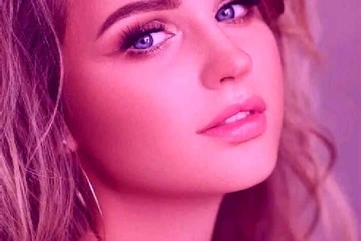 Eva, 36, a dark blonde blue-eyed mediterranean companion based in Simala. Offering Massage, OWO, Overnight. Available for incall and outcall, overnight booki...