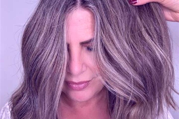 Eva, 36, a dark blonde grey-eyed caucasian companion based in Neersen. Offering CIM, 69, Dinner Date. Available for incall and outcall, day and evening dates.