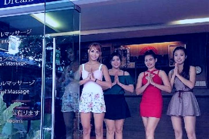 Eva, 36, a red brown-eyed mediterranean companion based in Ban Na. Offering Erotic Massage, Party Girl, CIM. Available for incall and outcall, day and evenin...