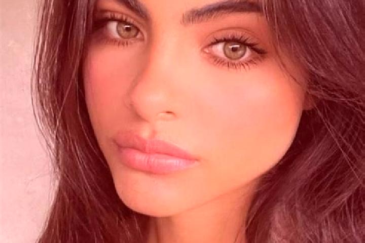 Eva, 36, a red dark-eyed middle eastern companion based in Vale de Figueira. Offering Party Girl, Striptease, Dinner Date. Available for incall and outcall, ...