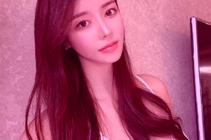 Eva, 36 — Escort in Dengmingsi, China