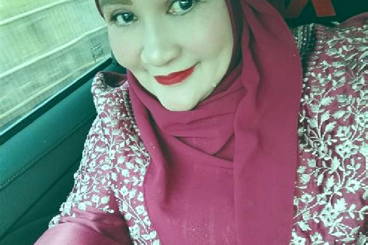 Eva, 36 — Escort in Jatisari, Indonesia