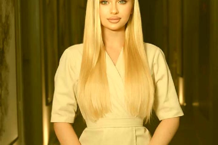 Eva, 37, a blonde amber-eyed indian companion based in Ramna. Offering Tantra, Erotic Massage, Party Girl. Available for incall and outcall, day and evening ...