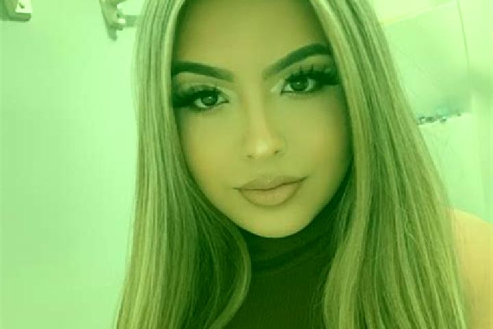 Eva, 37, a blonde amber-eyed latina companion based in Bruzzano Zeffirio. Offering Striptease, Overnight, OWO, Domination. Available for incall and outcall, ...