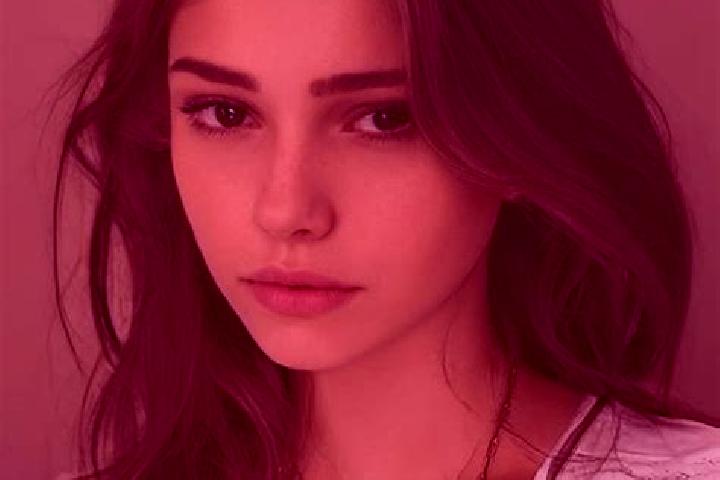 Eva, 37, a chestnut hazel-eyed slavic companion based in Glode. Offering 69, Couples, Massage, Prostate Massage, Striptease. Available for incall and outcall...