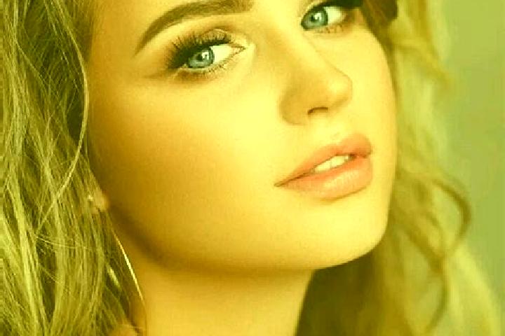 Eva, 37, a dark blonde blue-eyed mediterranean companion based in Ilhavo. Offering Travel Companion, Erotic Massage, CIM. Available for incall and outcall, o...