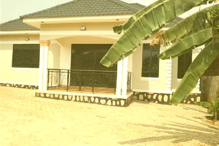 Eva, 37 — Escort in Bombo, Uganda