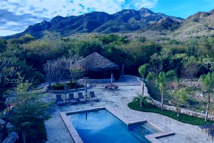 Eva, 37 — Escort in San Juan de Razos, Mexico