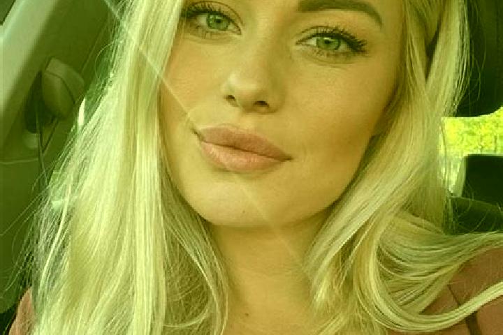 Eva, 38, a blonde hazel-eyed european companion based in Fordon. Offering Domination, Duos, CIM, Erotic Massage. Available for incall and outcall, day and ev...