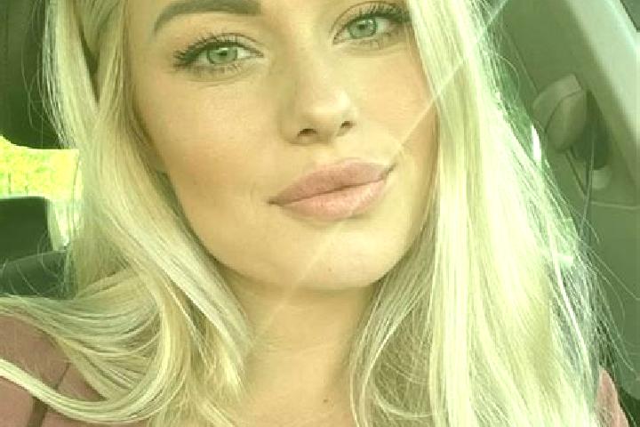 Eva, 38, a blonde hazel-eyed mixed companion based in Colona. Offering Erotic Massage, Girlfriend Experience, Deep French Kissing, GFE, Prostate Massage. Ava...