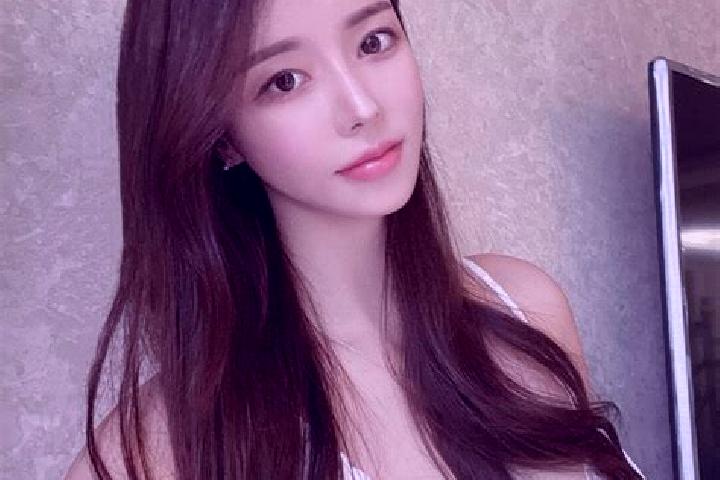 Eva, 38 — Escort in Jugantang, Indonesia