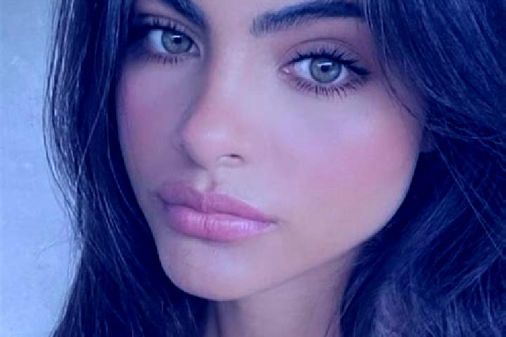 Eva, 39, a black dark-eyed indian companion based in Medina. Offering OWO, 69, Domination, Fetish, Travel Companion. Available for incall and outcall, overni...