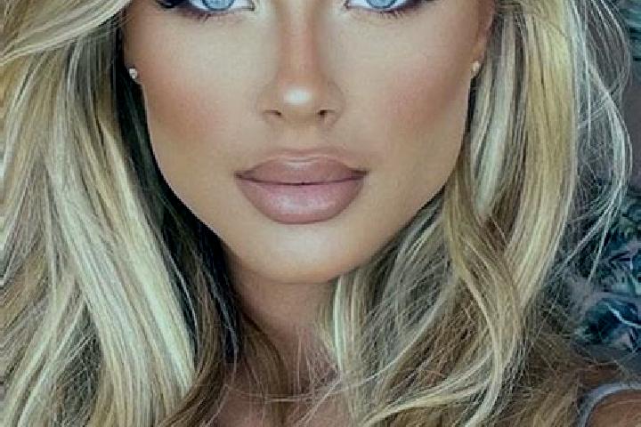 Eva, 39, a blonde blue-eyed latina companion based in Pula. Offering Striptease, CIM, OWO. Available for incall and outcall, overnight bookings available.