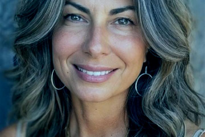 Eva, 39, a brunette grey-eyed latina companion based in Killumney. Offering GFE, Dinner Date, OWO. Available for incall and outcall, overnight bookings avail...