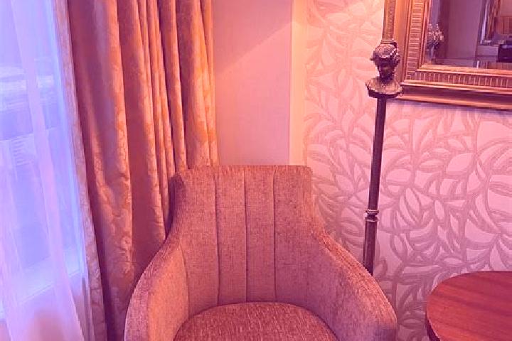 Evelyn, 20, a black amber-eyed caucasian companion based in Loza. Offering Tantra, Deep French Kissing, OWO, Erotic Massage, Domination. Available for incall...