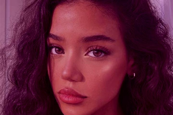 Evelyn, 20, a black brown-eyed mediterranean companion based in Scionzier. Offering Tantra, A-Level, Duos, OWO. Available for incall and outcall, overnight b...
