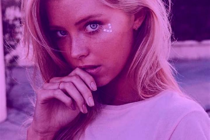 Evelyn, 20, a blonde blue-eyed asian companion based in Rochdale. Offering Domination, Duos, Party Girl, Girlfriend Experience. Available for incall and outc...