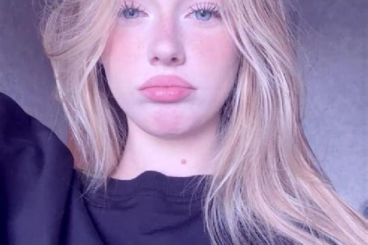 Evelyn, 20 — Escort in Hanni el, Israel