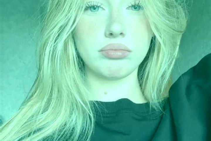 Evelyn, 20 — Escort in Krogaspe, Germany