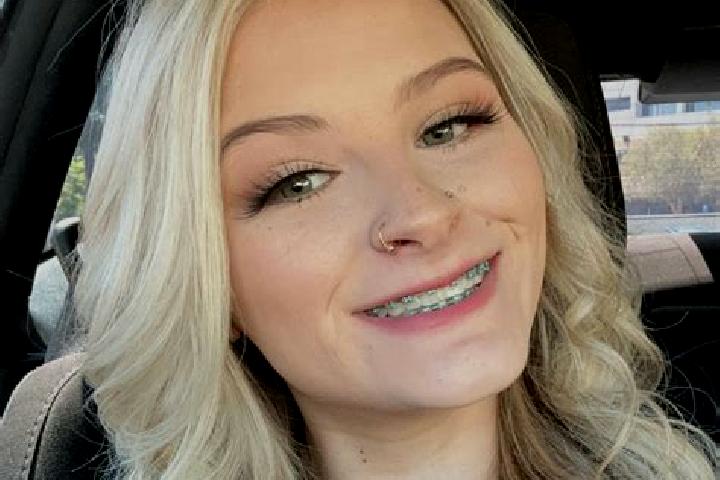 Evelyn, 21 — Escort in Nicholls, United States